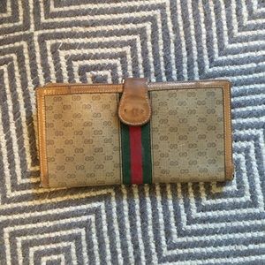 Vintage Gucci wallet